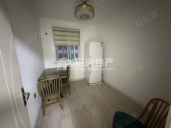 连云港东海东海市区滨河花园可短租 可月付 滨河花园步梯3室 2室朝阳