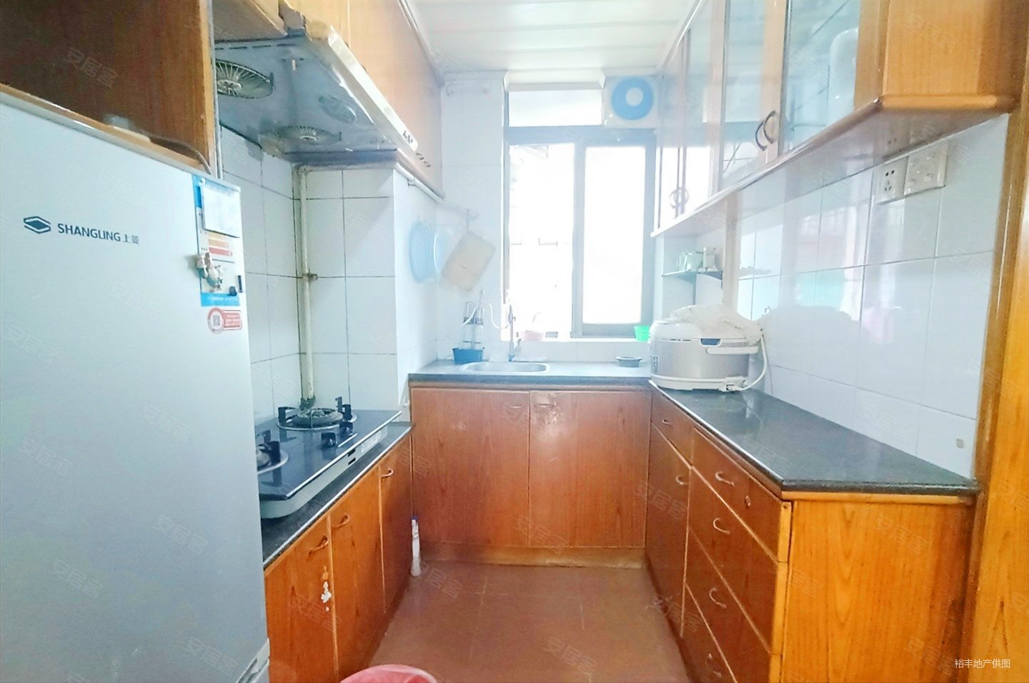 2 房 60 方,大沙头三马路大院二手房,235万,2室1厅,1卫,60平米-广州