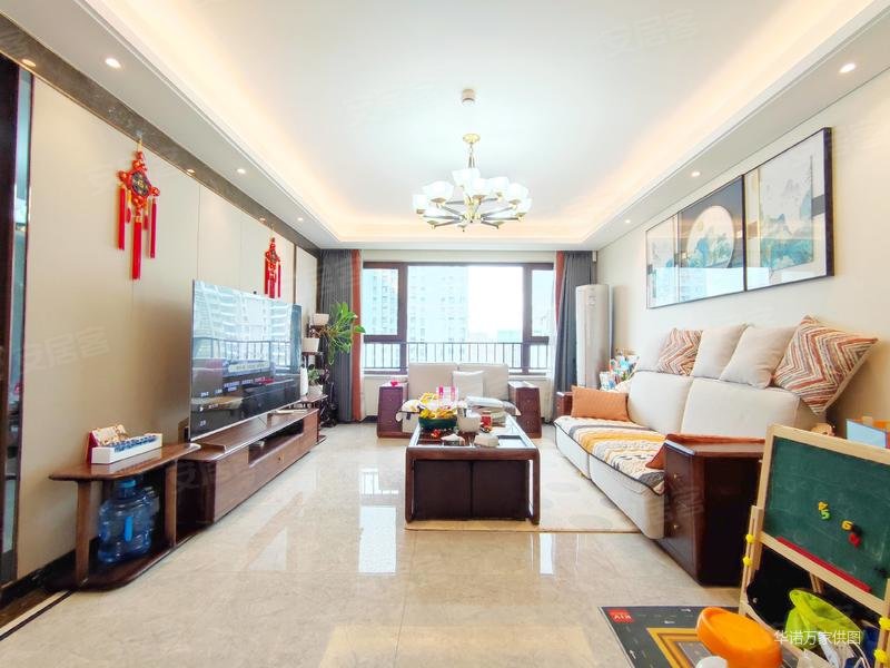 营东三室 精装修 电梯入户小高层,经十路 出行方便,旭辉银盛泰瑞锦台