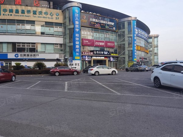 重庆渝北汽博中心重庆汽车博展大厦汽博中心   精装单配带家具家电岀