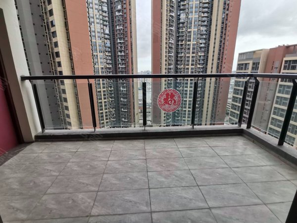 深圳宝安沙井星河荣御沙井星河荣御180平大五房三卫空房出租,家里人多