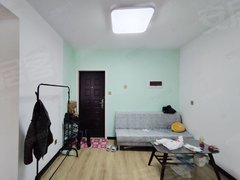沈阳于洪怒江北街精装修两室. 家电齐全.两个空调.9月4号到期.出租房源真实图片