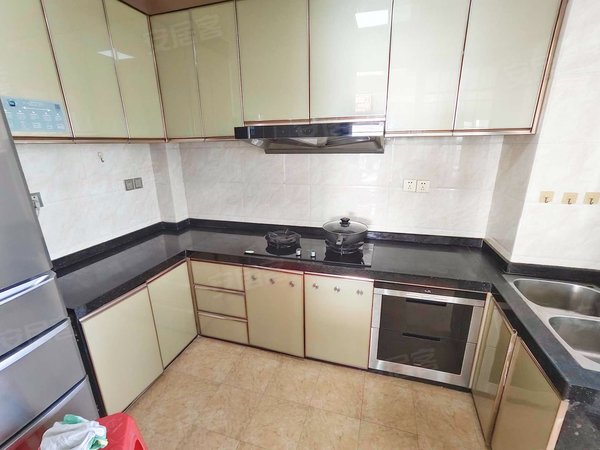 广州番禺南浦敏捷金月湾敏捷金月湾 电梯大四房 一线江景 家私齐全