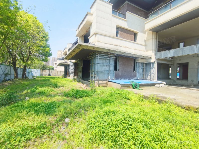 华侨城二期大独栋别墅,超大院子,大地下室,有钥匙随时看