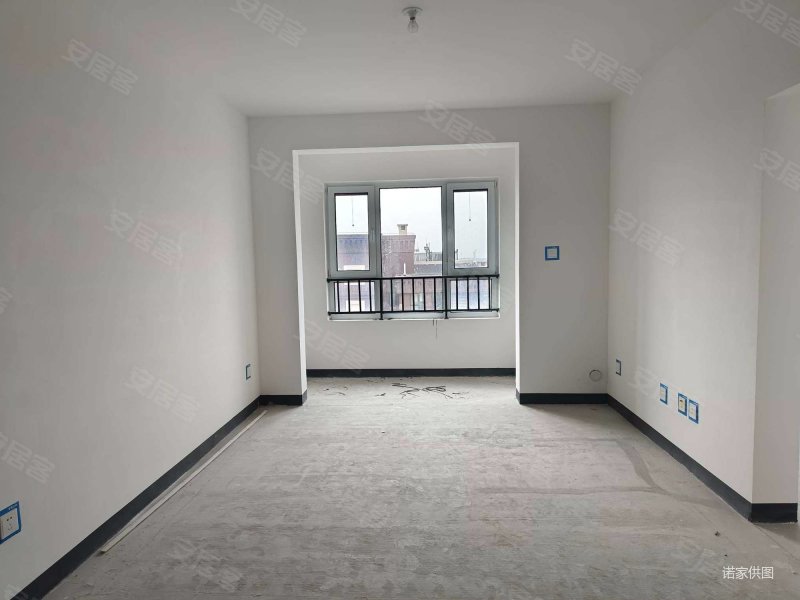 金地艺英里 南向采光好 次新小区 满五   近地铁