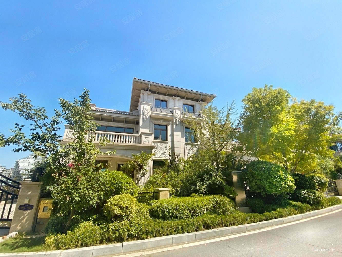 郑州碧桂园别墅380万朝南4室2厅满二房东急置换