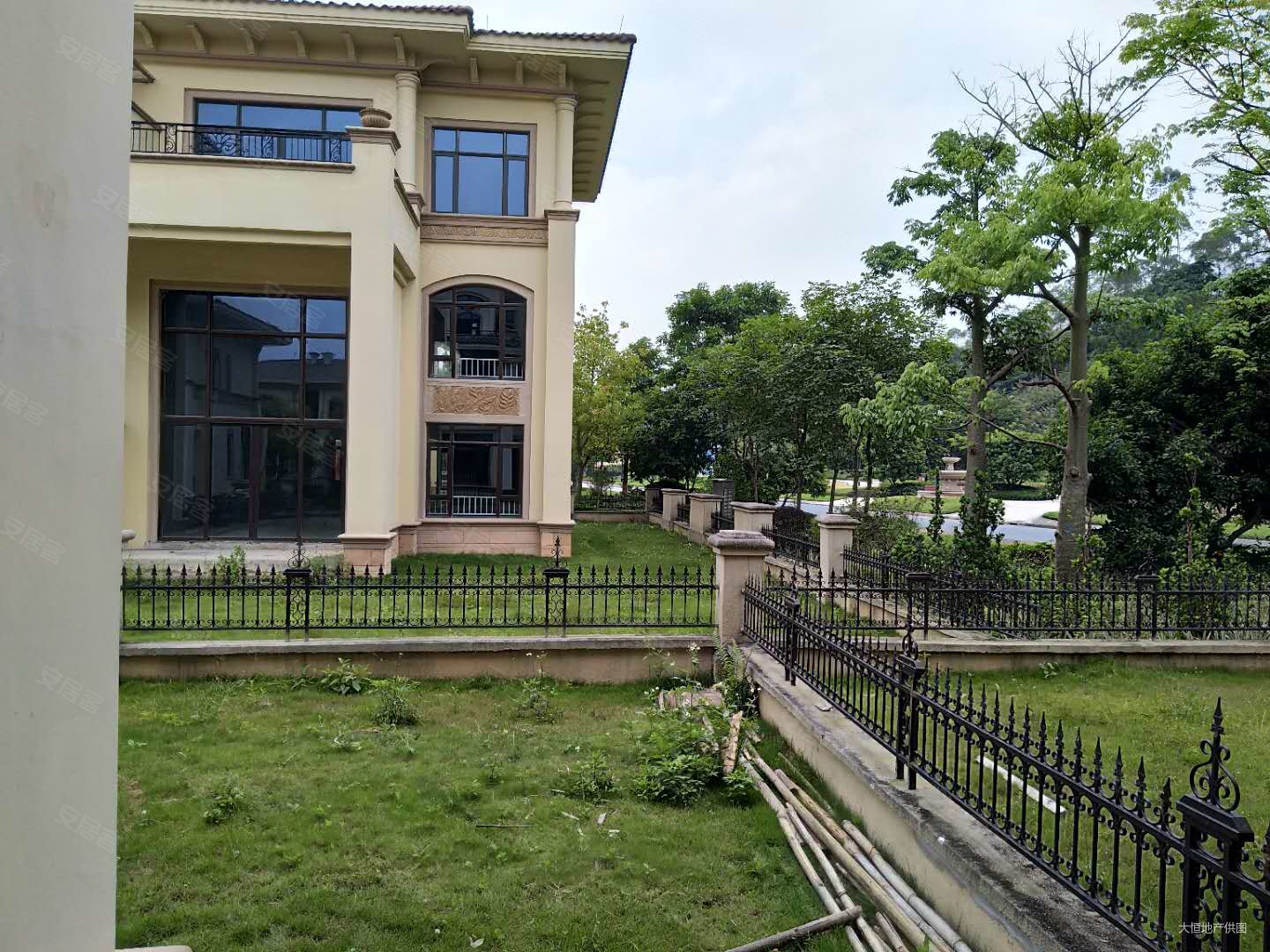 120万 买广州北 恒大品牌别墅221方双拼 南北对流送花园