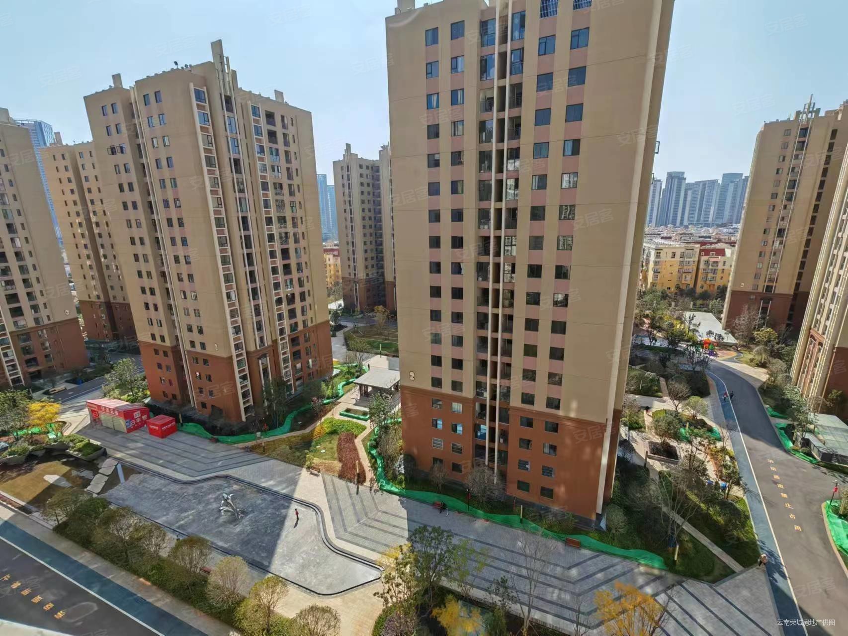 近地铁别样幸福城城小高层东南向证在手