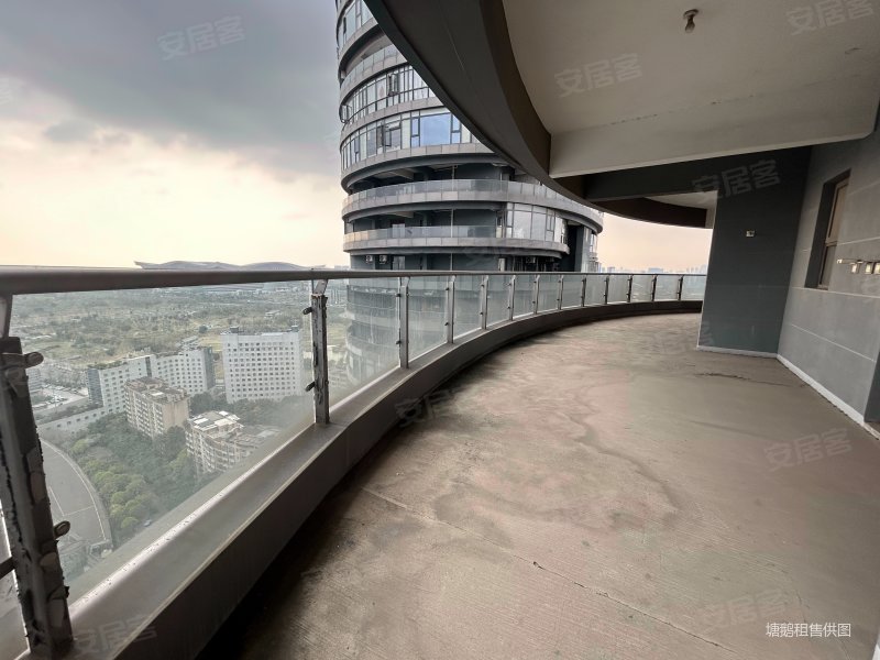 龙湖世纪峰景27754平3室2厅3卫