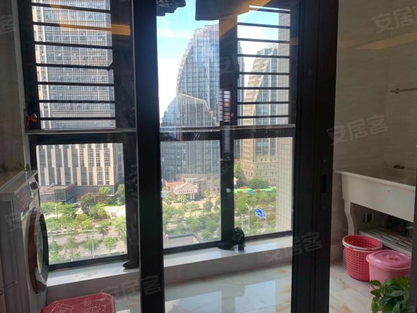 【多图】泰禾首玺,东海湾租房,东海泰禾首玺精装两房配齐看摩天轮看江