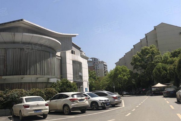 武汉二手房 海景花园(c区) > 肖荷解读海景花园(c区)小区不足