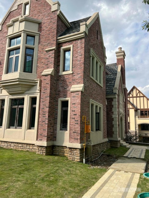 中洲琥珀屿6室3厅3卫355㎡南北680万