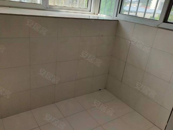 【多图】金阁花园,泺口租房,金阁花园双气三楼一梯两户随时看房物品