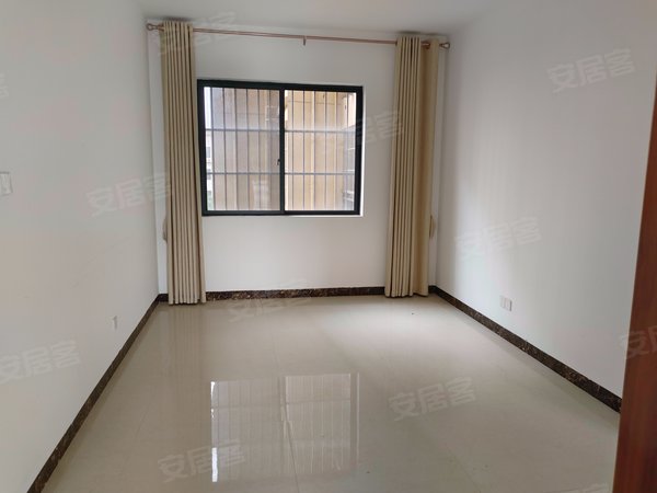 南宁青秀仙葫凤祥名居青秀区凤岭南路 凤祥名居精装6房大平层 南北