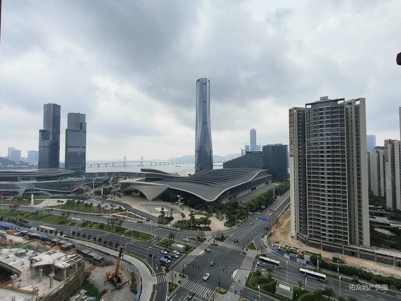 中间楼层海景房,十字门华发商都楼上,全新住宅,业主诚意急 售