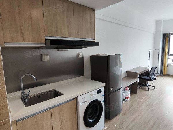 济南历城唐冶绿地城(商住楼)可短租,可月付,南向,中间楼层,绿地汇