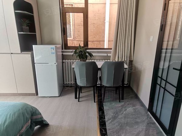 北京昌平天通苑燕丹村本人实拍,天通苑北豪华版公寓一居带阳台,0中介