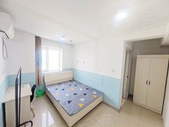 聊城东昌府人民公园旁边就是铁塔 小吃一条街 无其他费用 押一付一 可短租出租房源真实图片