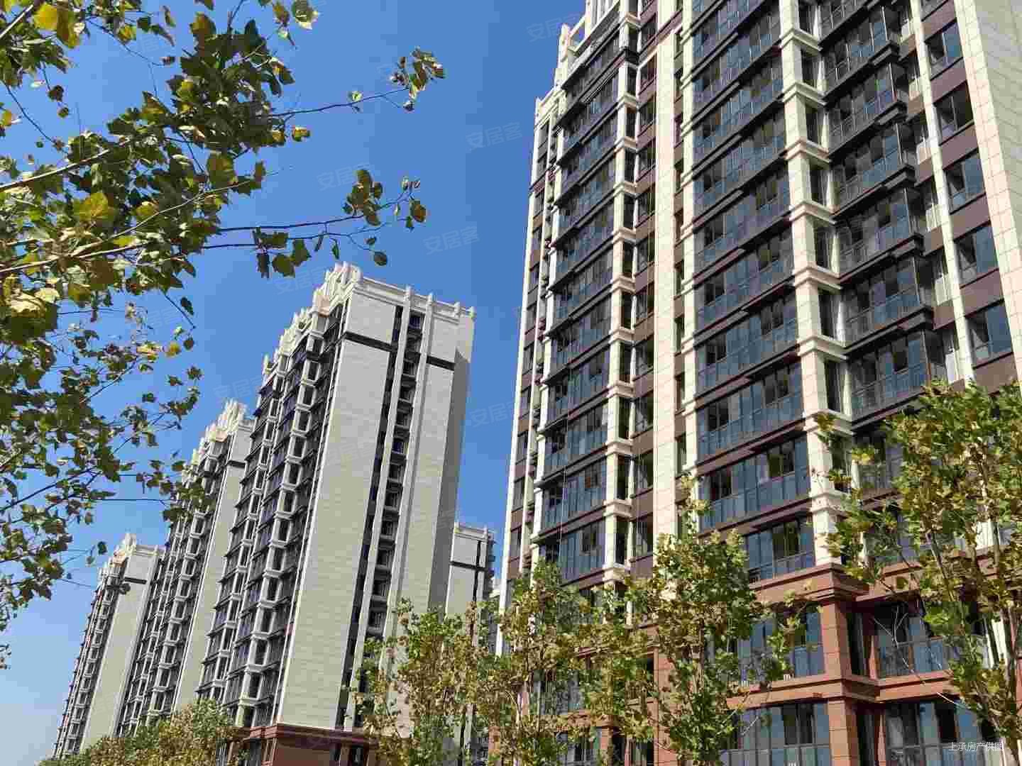 凤麟别院3室2厅1卫106.00平方72.00万