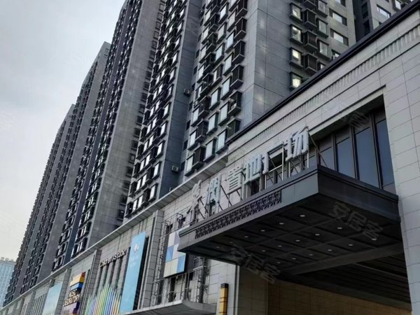 鞍山铁东站前华润置地广场(商住楼)华润置地广场a座东向带办公桌椅