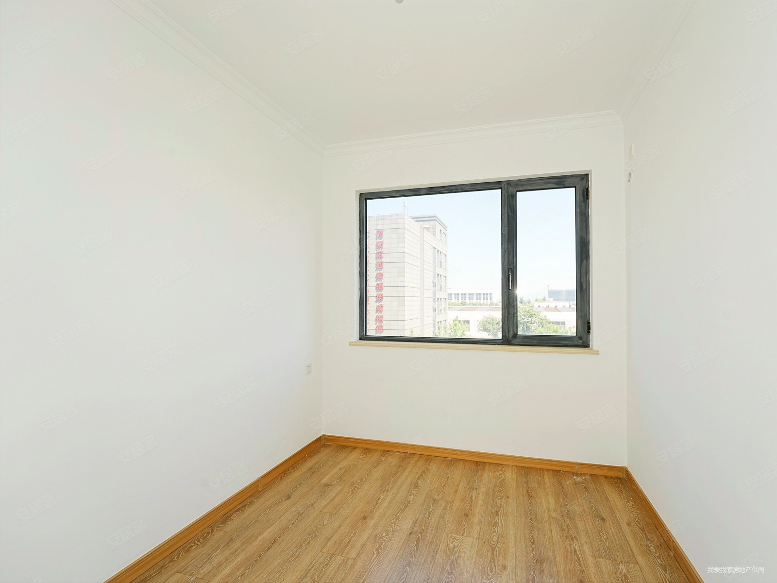 金辉悠步四季 精装商品房 刚需小三居两卫 南北通透 中间楼层