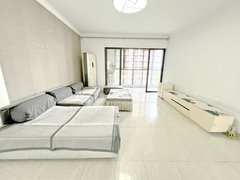 海口琼山府城椰海新城，精装修三房，拎包入住，椰海大道，近白驹学校交通方便出租房源真实图片