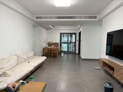海口秀英西海岸新上房源！户型南北通透双阳台四房 远大商圈 市场旁边出租房源真实图片