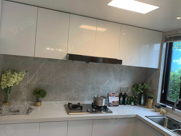 北京朝阳朝青板块宝成雅园精装高档公寓 1号线高碑店 直达国贸三里屯