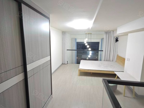 昆明五华高新区融创春风十里海豚湾海豚湾精装loft公寓 地铁口出行