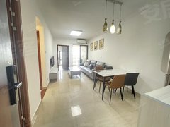 深圳宝安西乡海景精装双阳台大两房出租房源真实图片