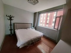 北京新城小区2居室，精装修，家具家电齐全，房子已经空置。