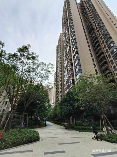 南宁房产网>南宁二手房>西乡塘二手房>北大路二手房>融创融公馆(四期)