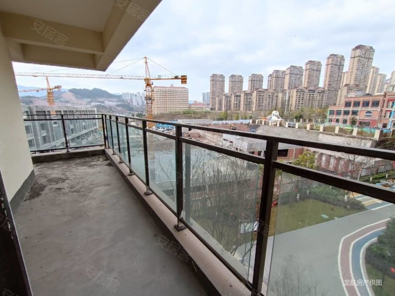 天誉誉府二手房,130万,5室2厅,3卫,200平米-达州安居客