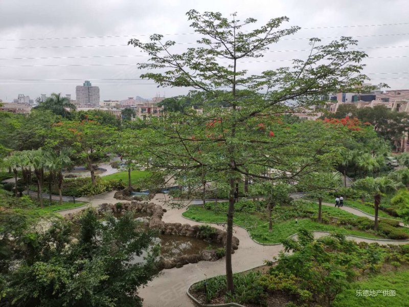 业主急卖急无抵押随时过户价格可谈御景花园3房