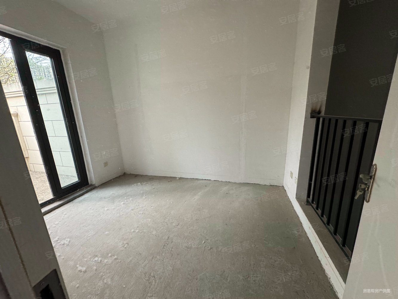 大运河孔雀城轩园七期(别墅)4室2厅4卫223㎡南北180万