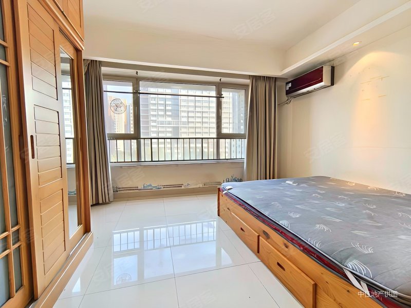 新出 万达旁 公寓 急售 价格可谈 停车方便 交通便利,未来城(商住楼)