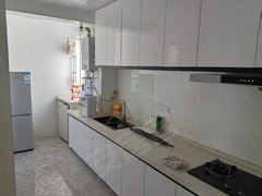铜川耀州耀州中央广场山水雅庭 3室2厅2卫 南北通透 配套齐全 电梯房 可看房出租房源真实图片