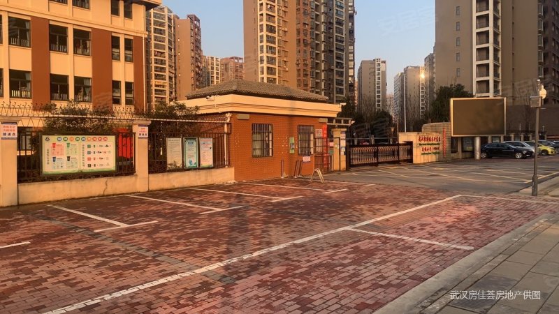 武汉二手房>沌口开发区二手房>金色港湾二手房>观澜高尔夫公馆>800