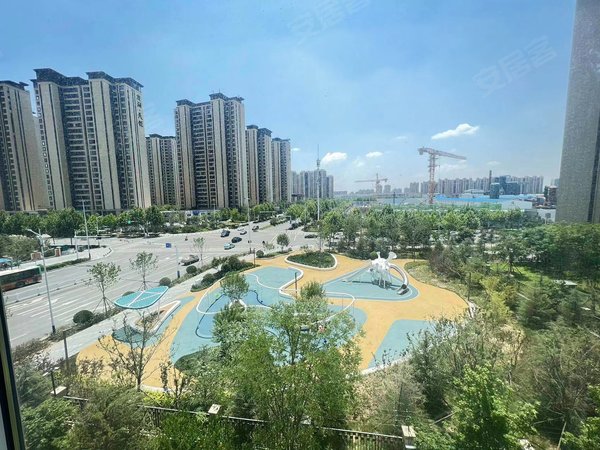 青岛胶州三里河空港澜庭美地b区澜庭美地 1500 安全小区 商业一条街