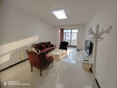 乌海海勃湾万达广场蒙西建设花园步梯三楼,年租1.7万(可半年付)包费,有空调出租房源真实图片