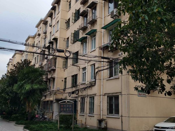 上海徐汇华东理工梅陇三村梅陇三村,双南精装两房一厅,干净清爽,近