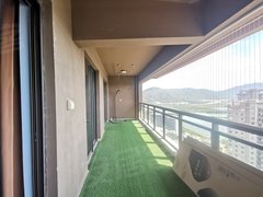 4月新 绿地悦澜湾 高层海景 十米大阳台 长短租 拎包入住