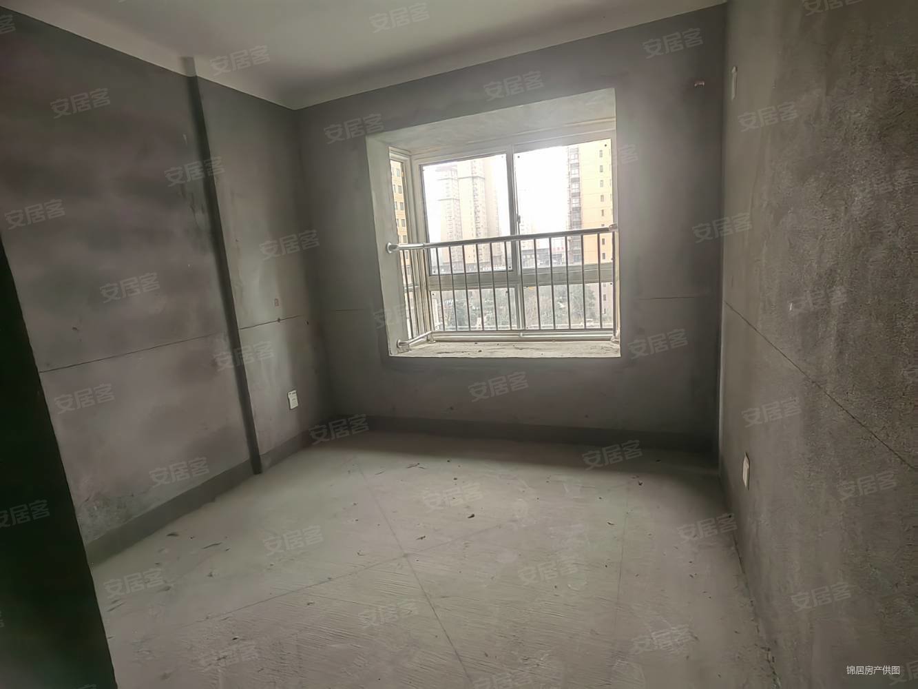 佳田未来城3室2厅2卫147㎡南北68万