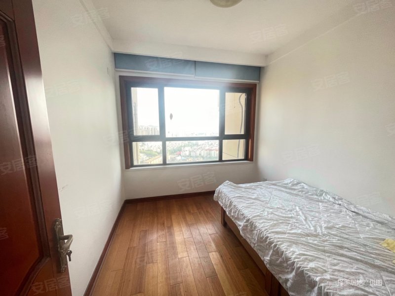 秀兰禧悦都套三双卫 单价低单价低 急售