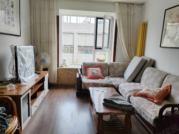 东都商院套三厅3楼110平3333月精装全套电梯房,市北租房-青岛58安居客