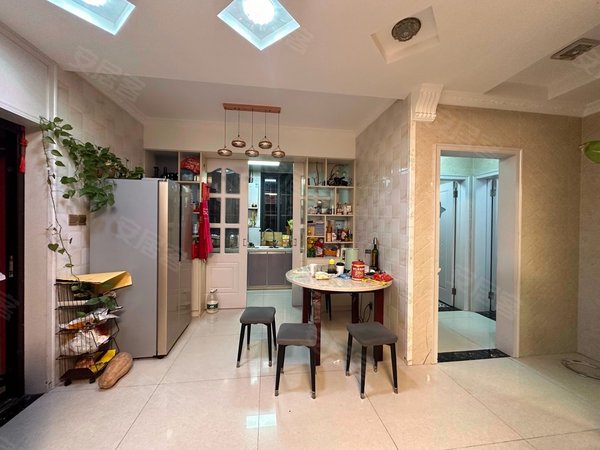 苏州吴中甪直香槟一号甪直香槟一号 三室两厅 花鸟市场对面 近甪直