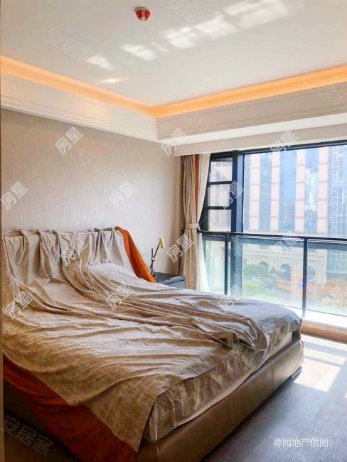 急售急售!白塔路逸天峰131平东向公寓 两室两卫带车位储物间