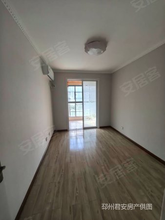 文景苑电梯洋房3室送储藏室