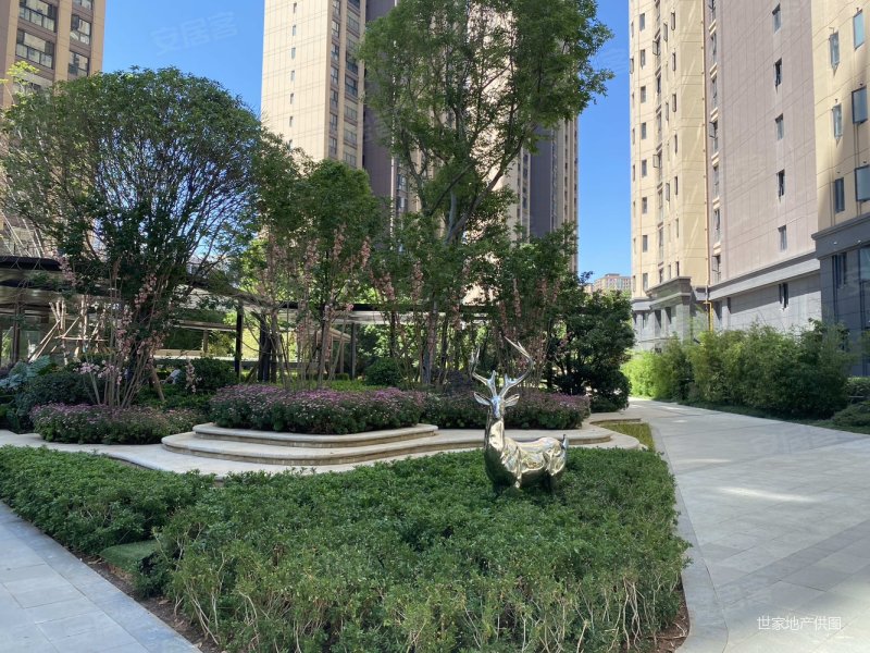 澜湾俊园106平米正三房拎包入住带车位看房方便