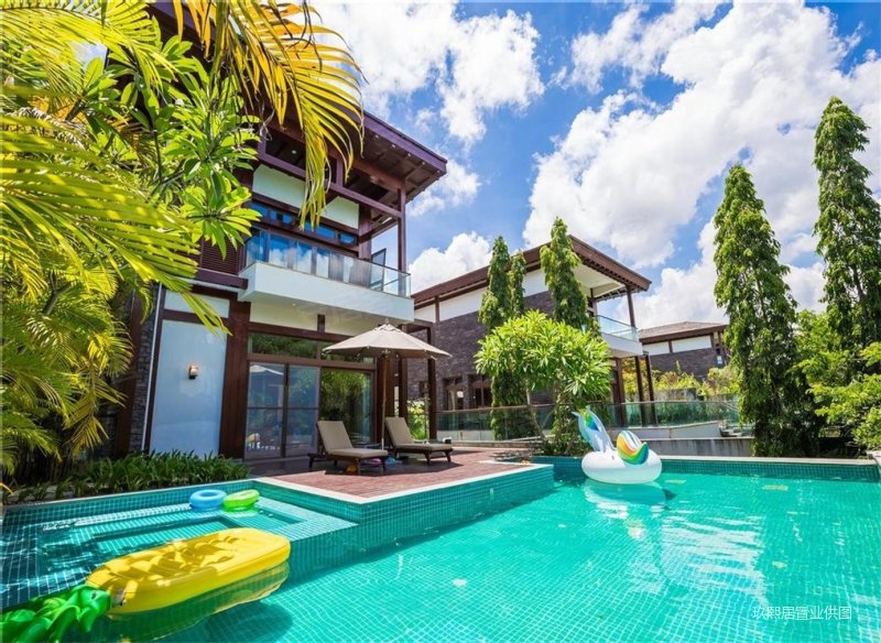 华润小径湾悦海(别墅)6室3厅5卫230㎡南北550万